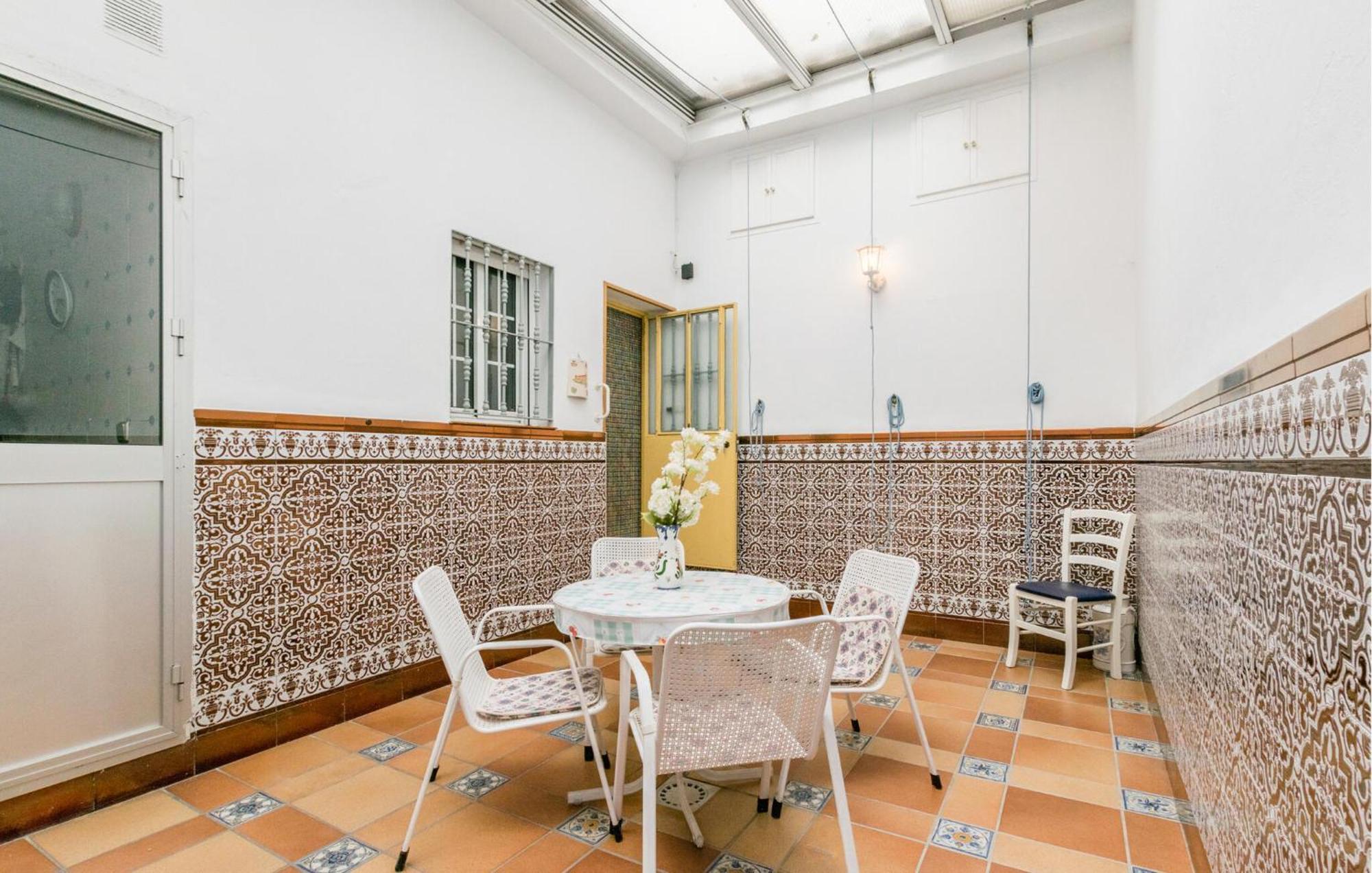 Cozy Apartment In Sevilla With Kitchen Kültér fotó